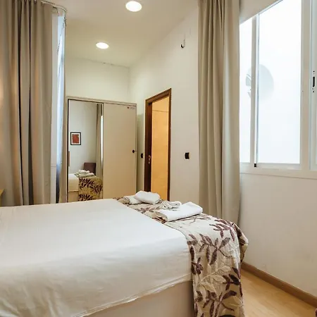 Homeyseville-amazing Views Cathedral Tomas De Ibarra - 8 Pax, Parking Optional Seville