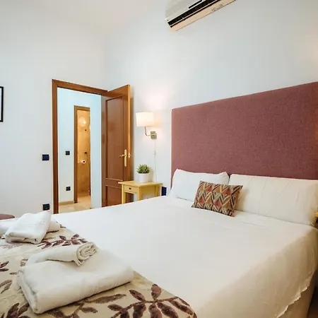 Homeyseville-amazing Views Cathedral Tomas De Ibarra - 8 Pax, Parking Optional Daire