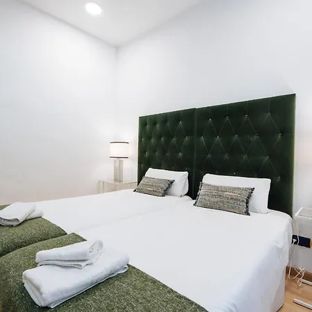 Homeyseville-amazing Views Cathedral Tomas De Ibarra - 8 Pax, Parking Optional アパート セビリア