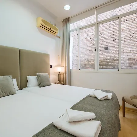 Homeyseville-amazing Views Cathedral Tomas De Ibarra - 8 Pax, Parking Optional アパート セビリア