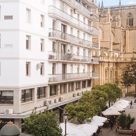 Homeyseville-amazing Views Cathedral Tomas De Ibarra - 8 Pax, Parking Optional アパート セビリア
